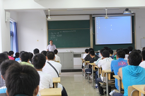 91暗网
2011级新生入学教育圆满结束3